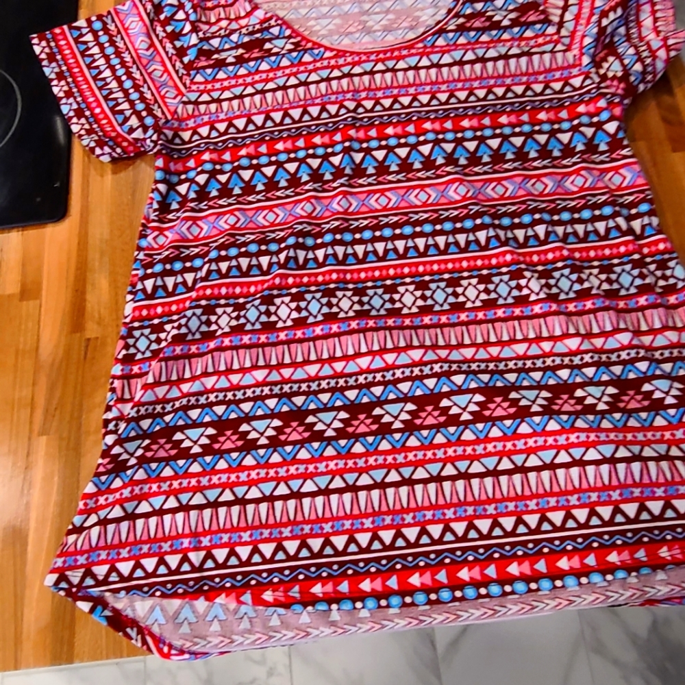 LuLaRoe top